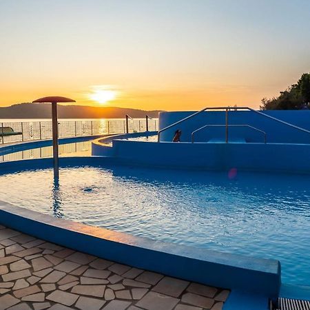 Mediteran Travel Mobile Homes Solaris Brodarica  Bagian luar foto