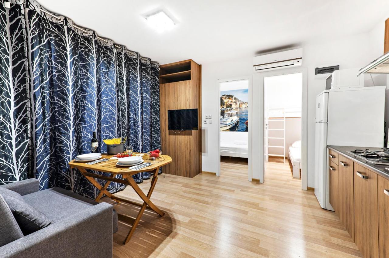 Mediteran Travel Mobile Homes Solaris Brodarica  Bagian luar foto