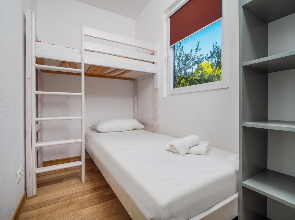 Mediteran Travel Mobile Homes Solaris Brodarica  Bagian luar foto