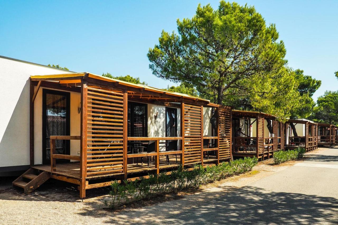 Mediteran Travel Mobile Homes Solaris Brodarica  Bagian luar foto
