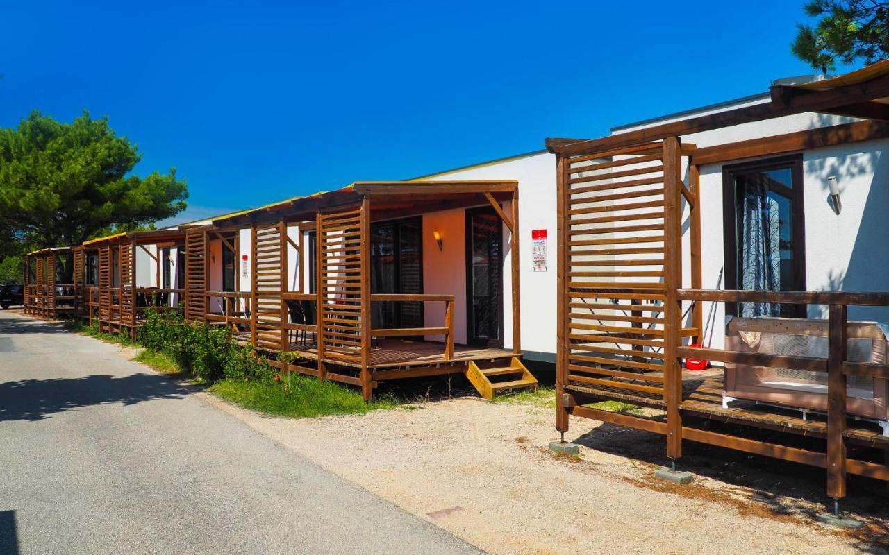 Mediteran Travel Mobile Homes Solaris Brodarica  Bagian luar foto